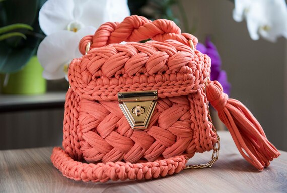 Cappelli Straworld Coral Purse Handbag Beaded Handles Great Condition - NK  Industries LTD
