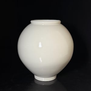 Handmade Korean Medium Moon jar Glossy