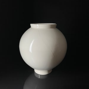 Handmade Korean Medium Moon jar Glossy