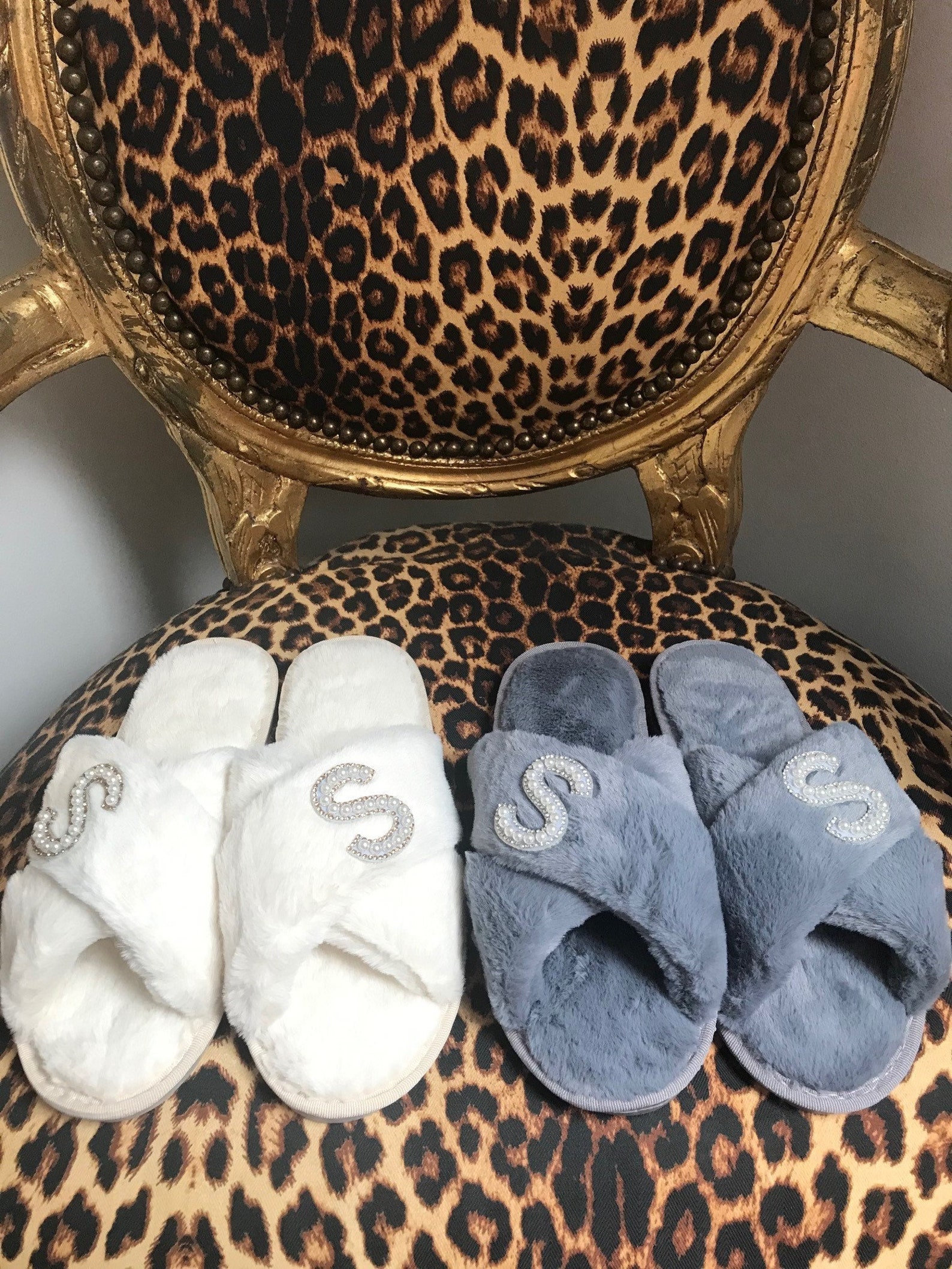 fur crossover slippers