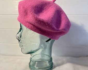 Wollrosa Baskenmütze | Barett im französischen Stil | Rosa Baskenmütze | Schicke Baskenmütze