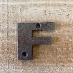 Letras de hierro fundido - 'F' - Letreros rústicos - Letreros para la casa - Letras del alfabeto - 5 cm / 2" (alto)
