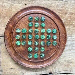 Polished Wooden Solitaire Set with Traditional GREEN Marbles  - 22cm diameter Board