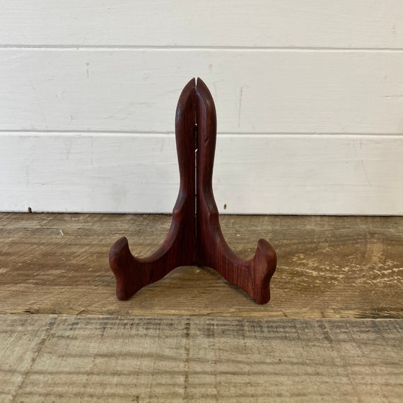 Decorative Wooden Plate Stand 