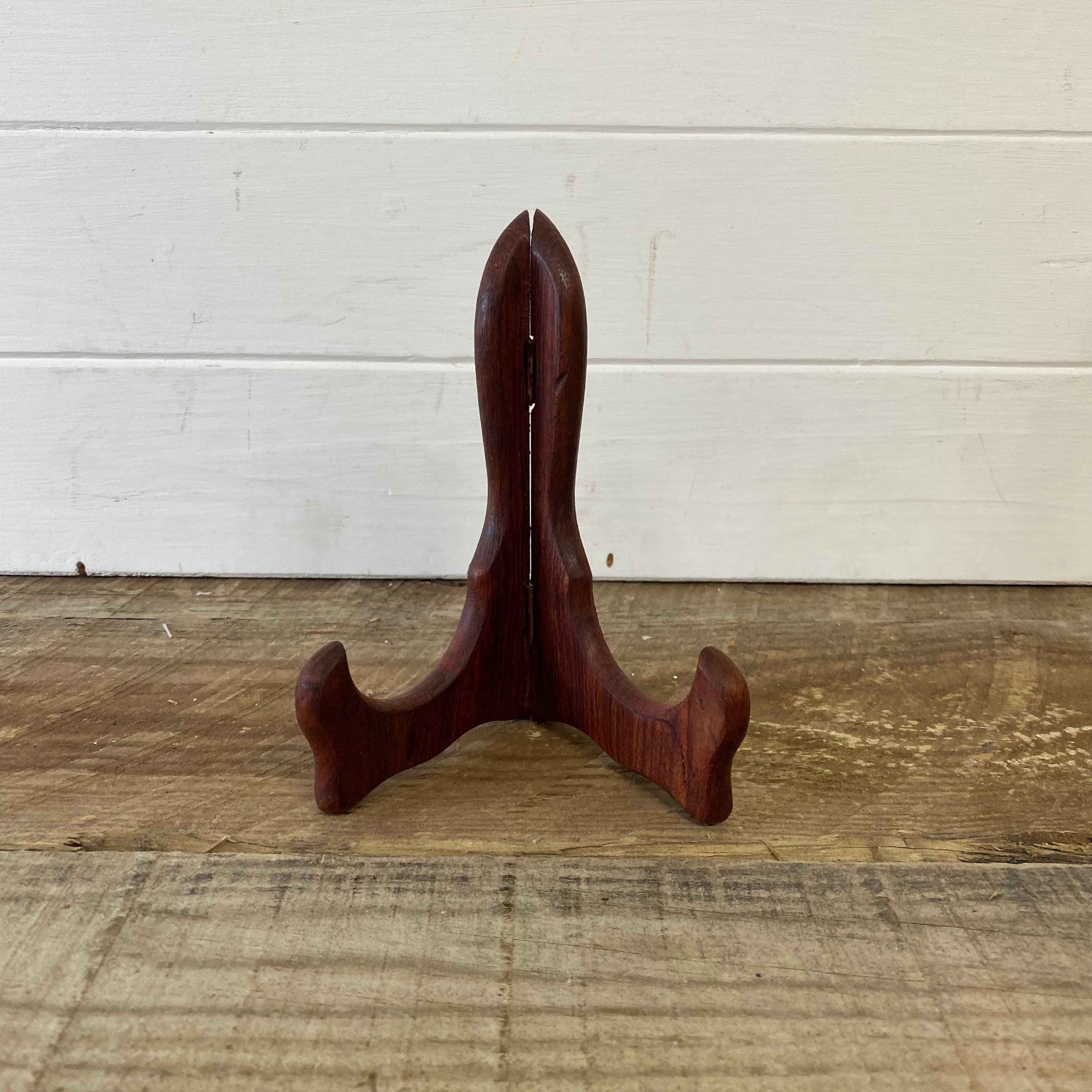 Wooden plate stand hotsell