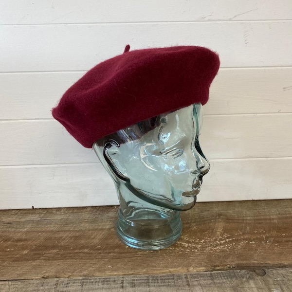 100% Pure Wool Burgundy Beret Unisex ideal for Men and Women