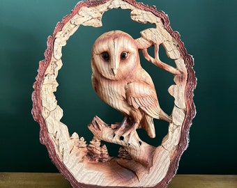 Eye catching Free Standing Graceful OWL ON A LOG decorative Ornament