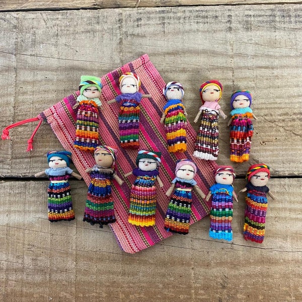 Ensemble de 11 poupées soucieuses guatémaltèques faites main avec un sac de rangement artisanal coloré | Poupées Anxiété | Poupée d'inquiétude | Poupée guatémaltèque.