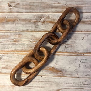 Rustiek houten ornament met 5 schakels voor huisdecoratie, ideaal als woonkamer-, plank- en salontafeldecoratie