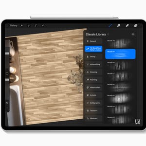 Puede incluir: Una pantalla de tableta digital que muestra la interfaz de una aplicaci&oacute;n de dibujo con el men&uacute; Classic Library abierto. El men&uacute; enumera varias categor&iacute;as de pinceles y pinceles de patr&oacute;n de suelo de madera. Se ve una textura de suelo de madera clara.