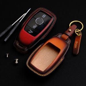 Personalized Leather Key Case For Mercedes GLE-Class, Mercedes Keychain Remotes Accessory, Mercedes GLE-Class Key Holder