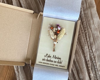 Holzkarte mit Gravur - Liebe/r X, wir denken an dich! Von Herzen ganz viel Kraft | Genesungswünsche | Mit Personalisierung