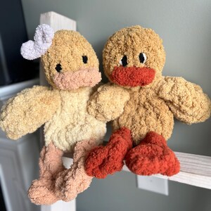 Mini Marley Duckling Chunky Knit Stuffie/ Duckling Stuffie/ Duck Stuffie/ Children&#39;s Stuffed Toy/ Duck Plushie/ Hand Knit Plushie/Duck