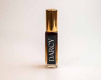 Darcy / Il profumo esclusivo di un gentiluomo / Orgoglio e pregiudizio / Jane Austen / Sandalo, muschio e cardamomo / Spray da 10 ml di Colonia maschile