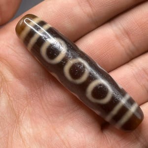 Authentisches altes Indo-tibetisches Himalaya-Achat-Augenmotiv-Dzi-Perlenamulett