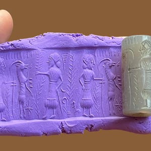 Near Eastern Ancient cylinder old agate Intaglio stone cylinder seal stamp bead