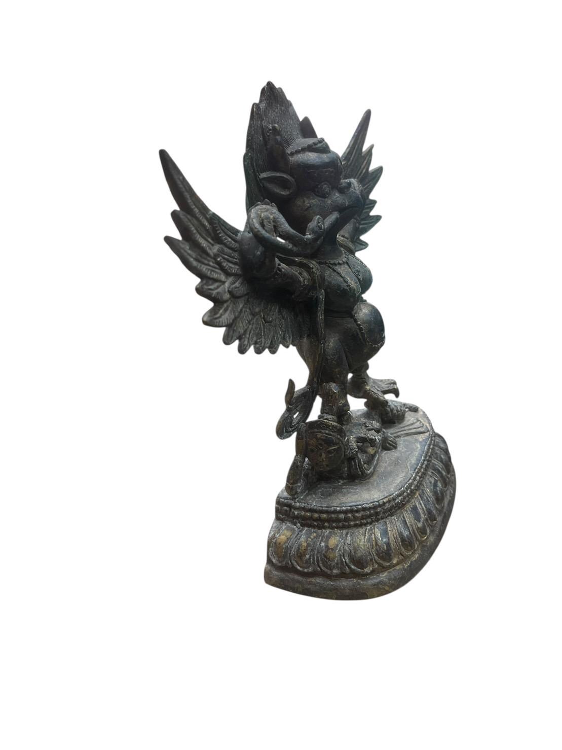 非常に珍しい古代南アジアチベットの青銅製神話上の生き物の彫像