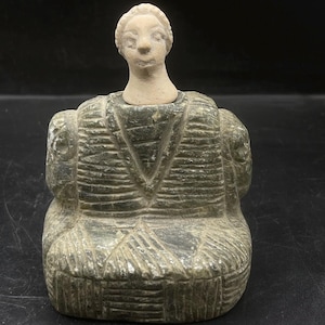 Extremely Rare Ancient Bactrain Kingdom Chlorite Margiana Seated Stone Idol Statue