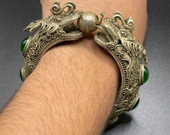 Wonderful Antique Silver Tibetan Massive Snake Carved Beautiful Bangle/Bracelet With Green Stones Inserts