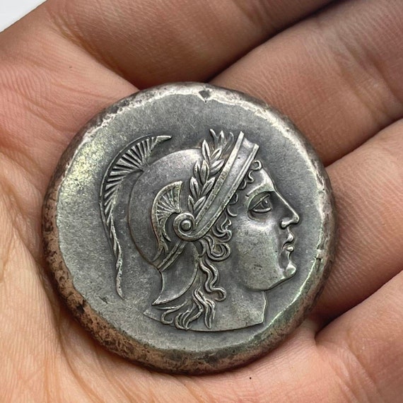 Wonderful Ancient Roman empire bronze queen face … - image 1