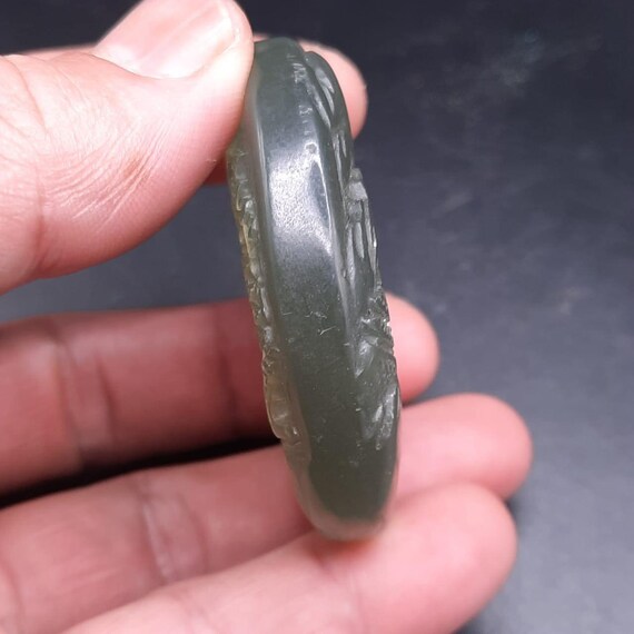 Beautiful vintage Tibetan Jade Stone both side ar… - image 5