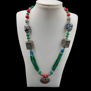 Collana tibetana vintage: turchese, corallo, perle placcate argento, vetro mosaico