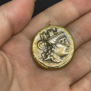 Wonderful Ancient Greek Drachm Coin Gold Plated Bezel Coin with Crown Queen face image coin pendant