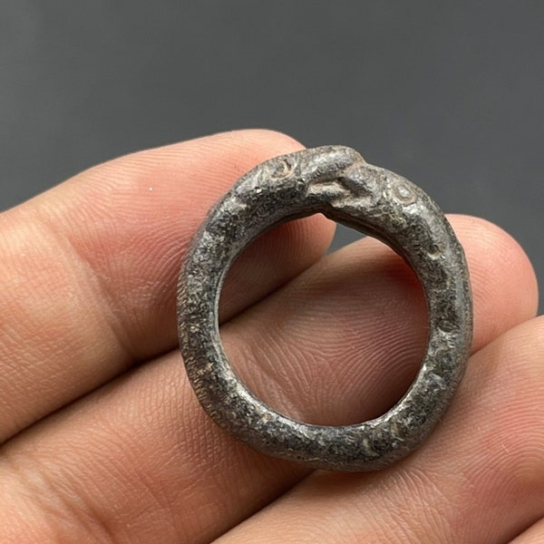 Beautiful Near Eastern old bronze Unique Rare Ring with Snake Figure