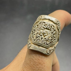 Unique Antique Near Eastern Old bronze deer engraved seal ring
