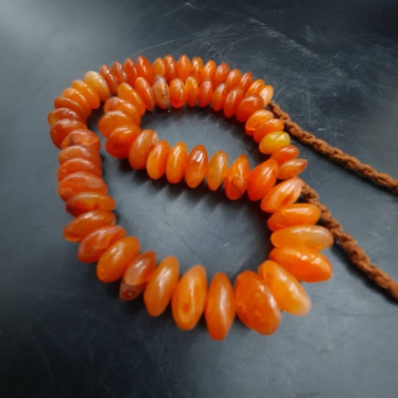 Collier Ancien En Agate Cornaline Tibétaine - Perles Facettées Rouge - Marque East Oasis - Occasion