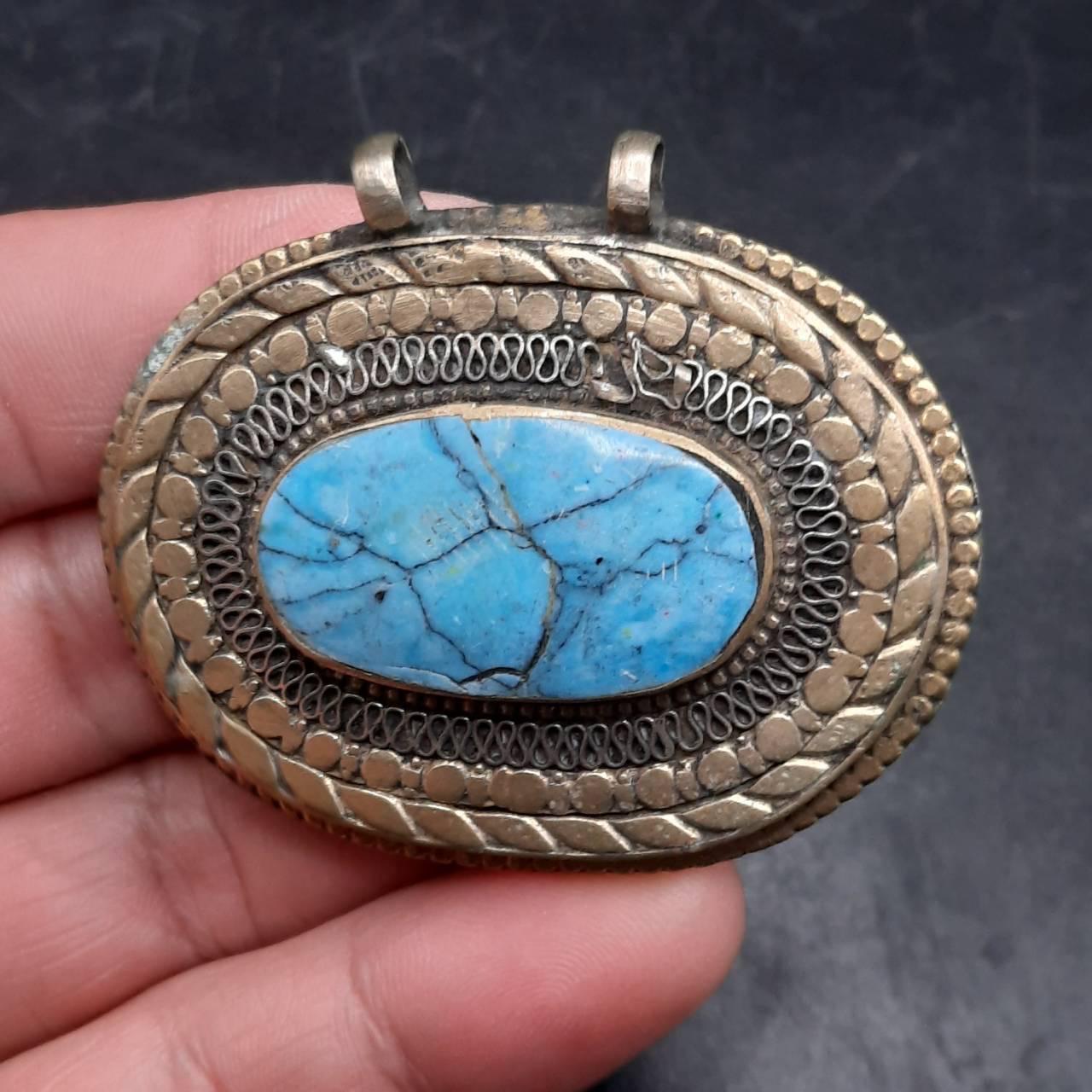 ヴィンテージ アフガニスタン 真鍮ペンダント：ターコイズストーン