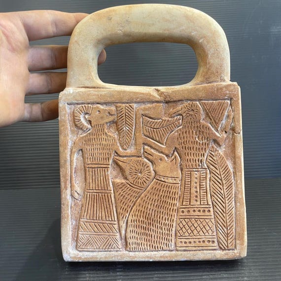 Authentic large Ancient Near Eastern limeStone we… - image 1