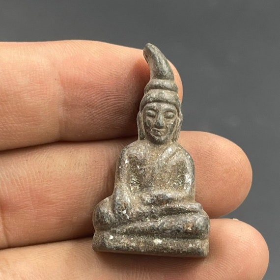 Ancient near Eastern bronze small Buddha figure