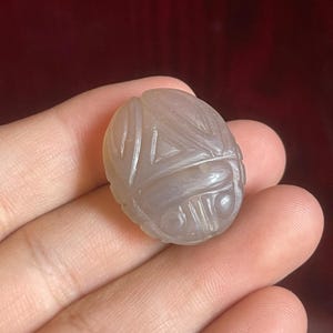 Bellissimo antico agata egiziana bambino scarabeo amuleto intaglio re faccia sigillo timbro perlina