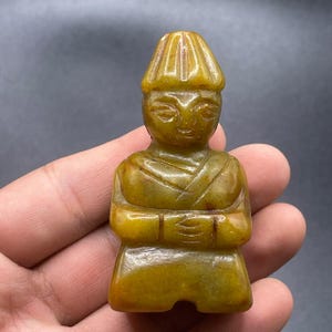 Very Beautiful Antique Tiebtan Jade stone Carving Worshipper Statue