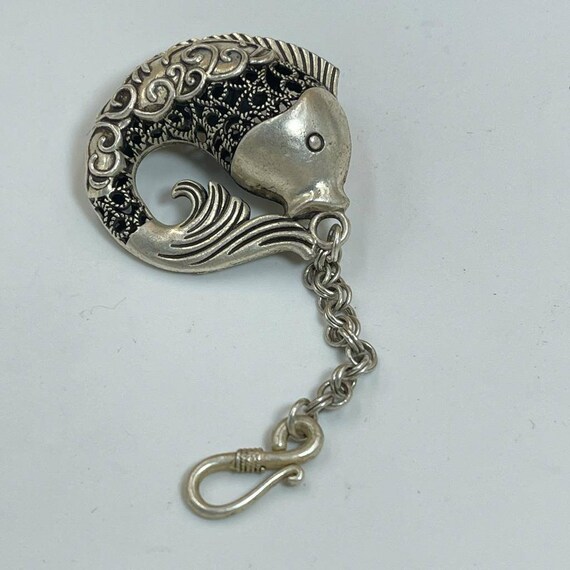 Beautiful Vintage Tibetan Silver Fish Carved Uniq… - image 2