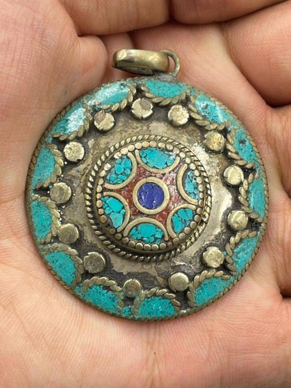 Beautiful Middle East Vintage Stunning Brass With… - image 1