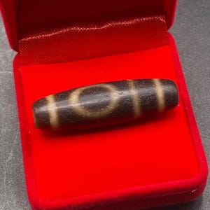 Ancient Himalayan Antique Indo Tibetan twin Eyed and Patterns Old dzi bead Amulet