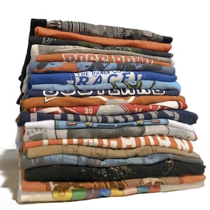 Vintage Style MYSTERY T-Shirt Bundle | Y2K T-Shirt Bundle | Fun Gift | Retro Thrifted Mystery Box | T-shirt Mystery Pack | Graphic Tee