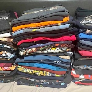 Premium Vintage reseller Mystery T-Shirt Bundle | Y2K T-Shirt Bundle | Retro Thrifted Mystery Box | T-shirt Mystery Pack | Graphic Tee
