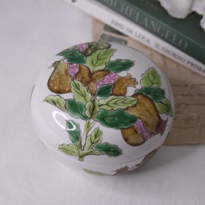 Vintage Chinese ceramic pomegranates jewelry box Hand painted pomegranates trinket box with lid