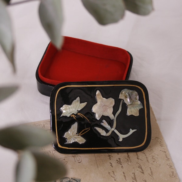 Vintage jewelry box mother of pearl flower and butterfly Black lacquer trinket box