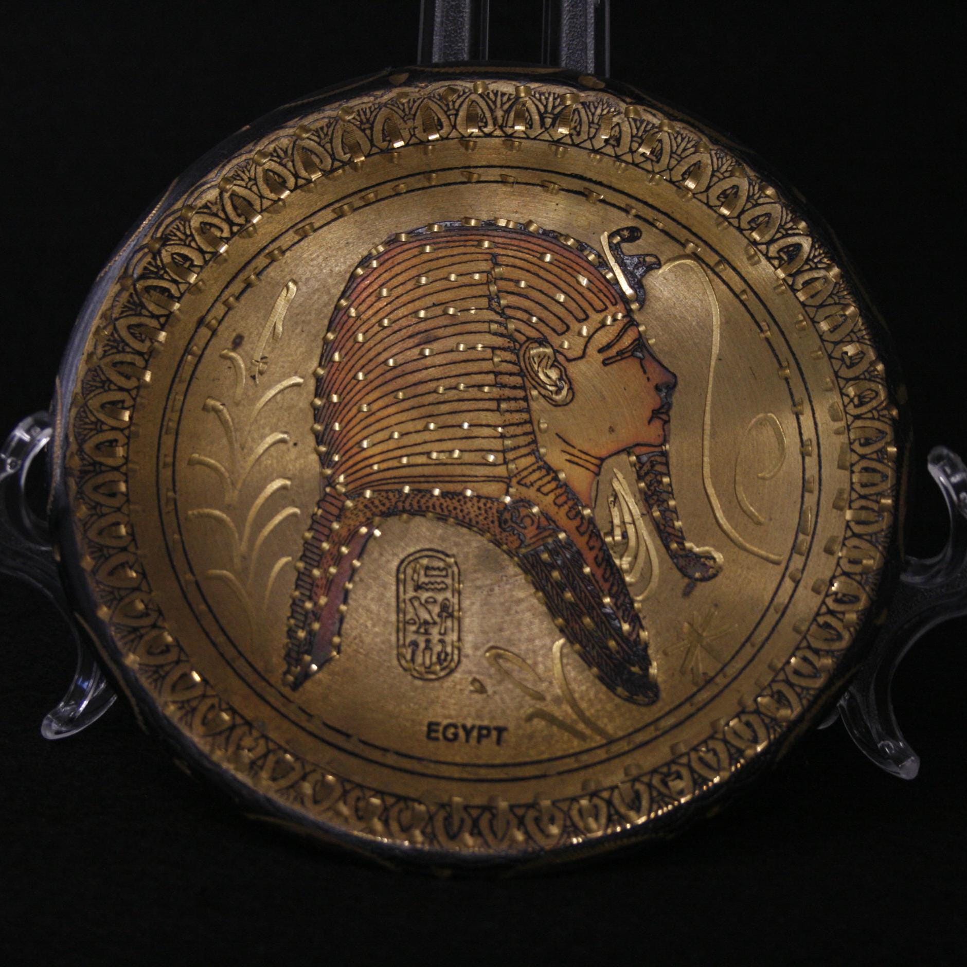Plaque Murale Style Égyptien Édition Limitée En Jaspe Basalte Noir Et Terre Cuite De Wedgwood