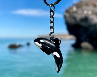 Handgemaakte Keiko Orca-sleutelhanger: sleutelhanger walvis van polymeerklei