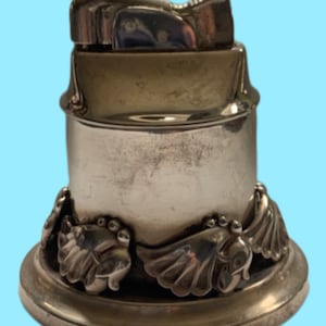 Vintage Evans table lighter