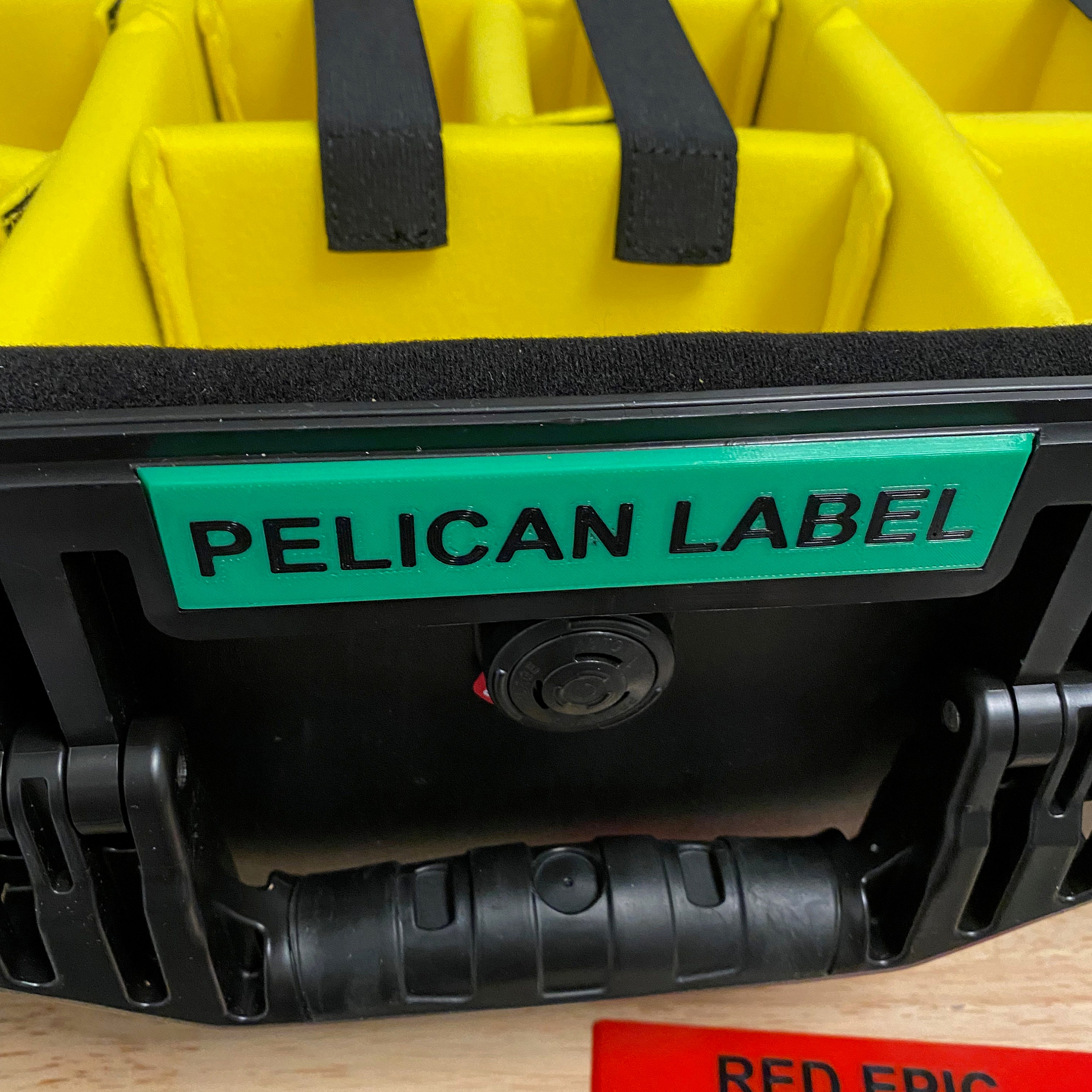 Targhetta Incisa Personalizzata Per Custodia Pelican 1610 1620 1630 1640 1650 1660 1690