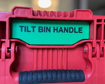 Milwaukee Packout Label - Badge avec poignée pour organiseur de poubelle inclinable