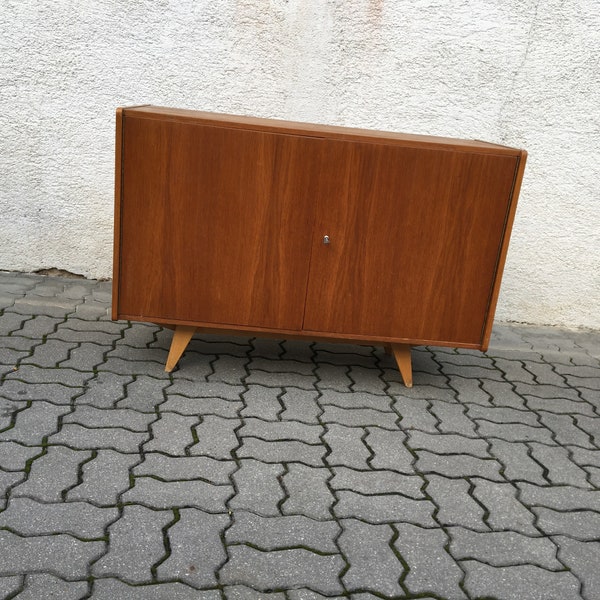 Aparador vintage JIRI JIROUTEK U-450 Interior Praha 60s Mid Century