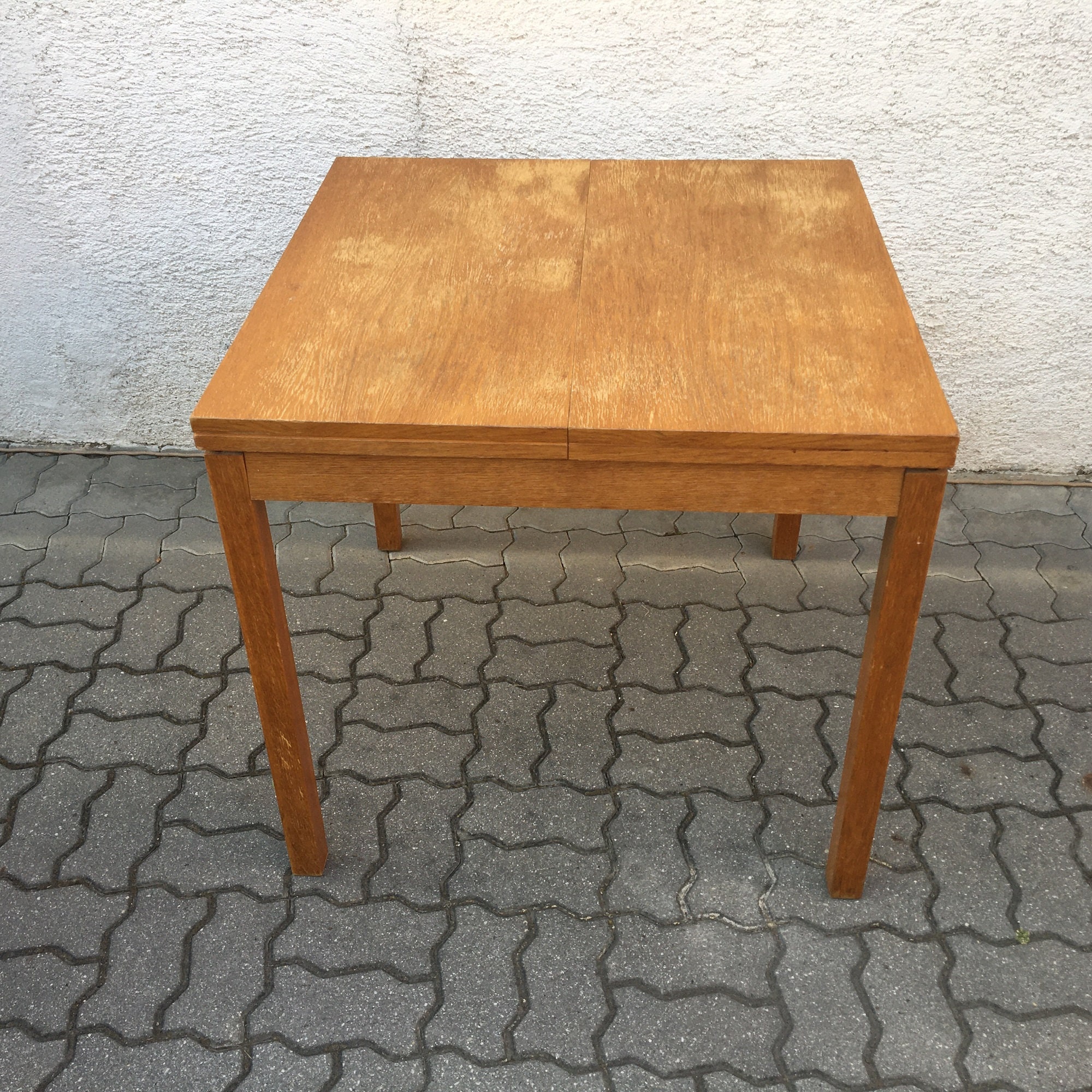Extendable dining table square to rectangle deals