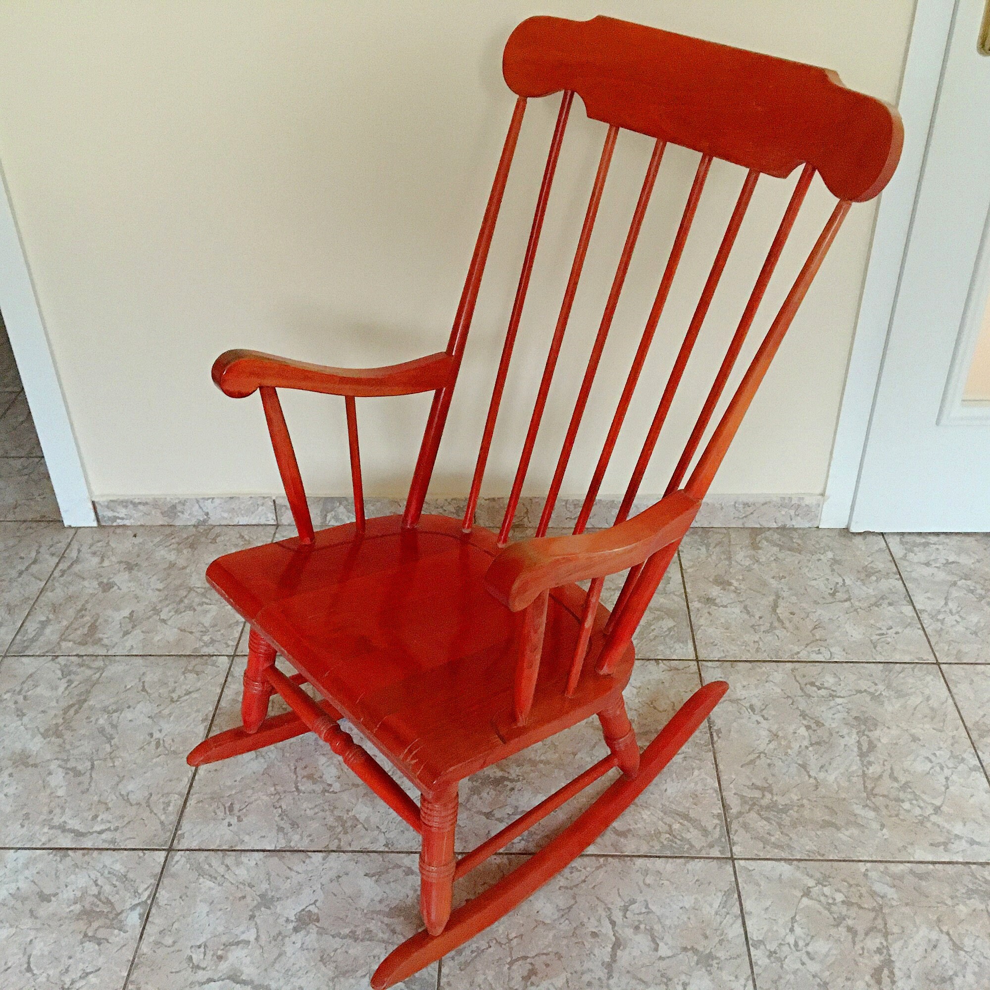 Bewusteloos Beenmerg Op de grond Vintage schommelstoel rood hout jaren 60 mid century retro - Etsy Nederland
